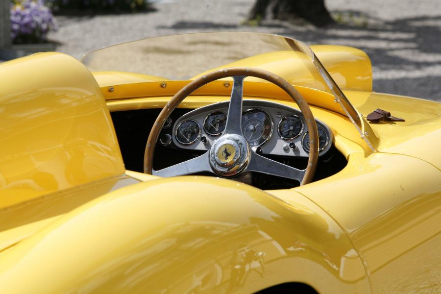  Ferrari 410 1955 года  (фото 2 из 8)